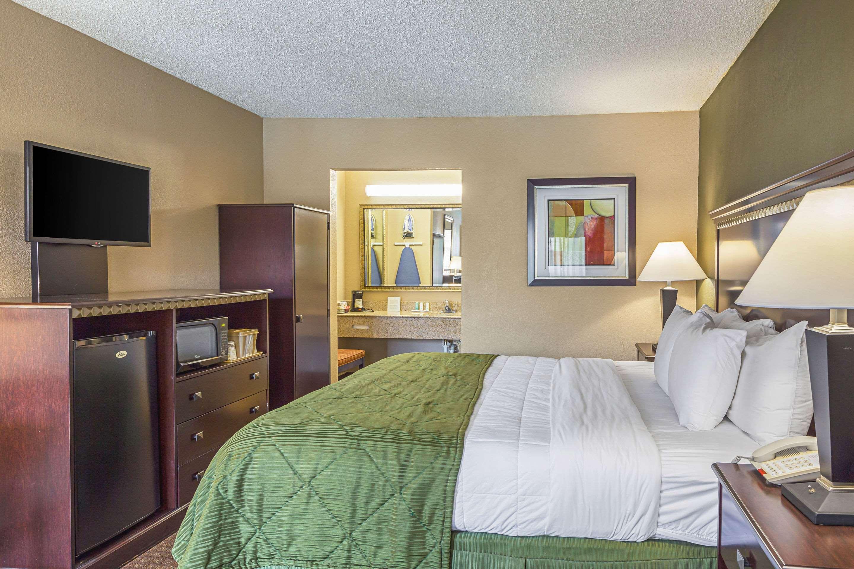 Quality Inn & Suites Greenville - Haywood Mall Eksteriør bilde
