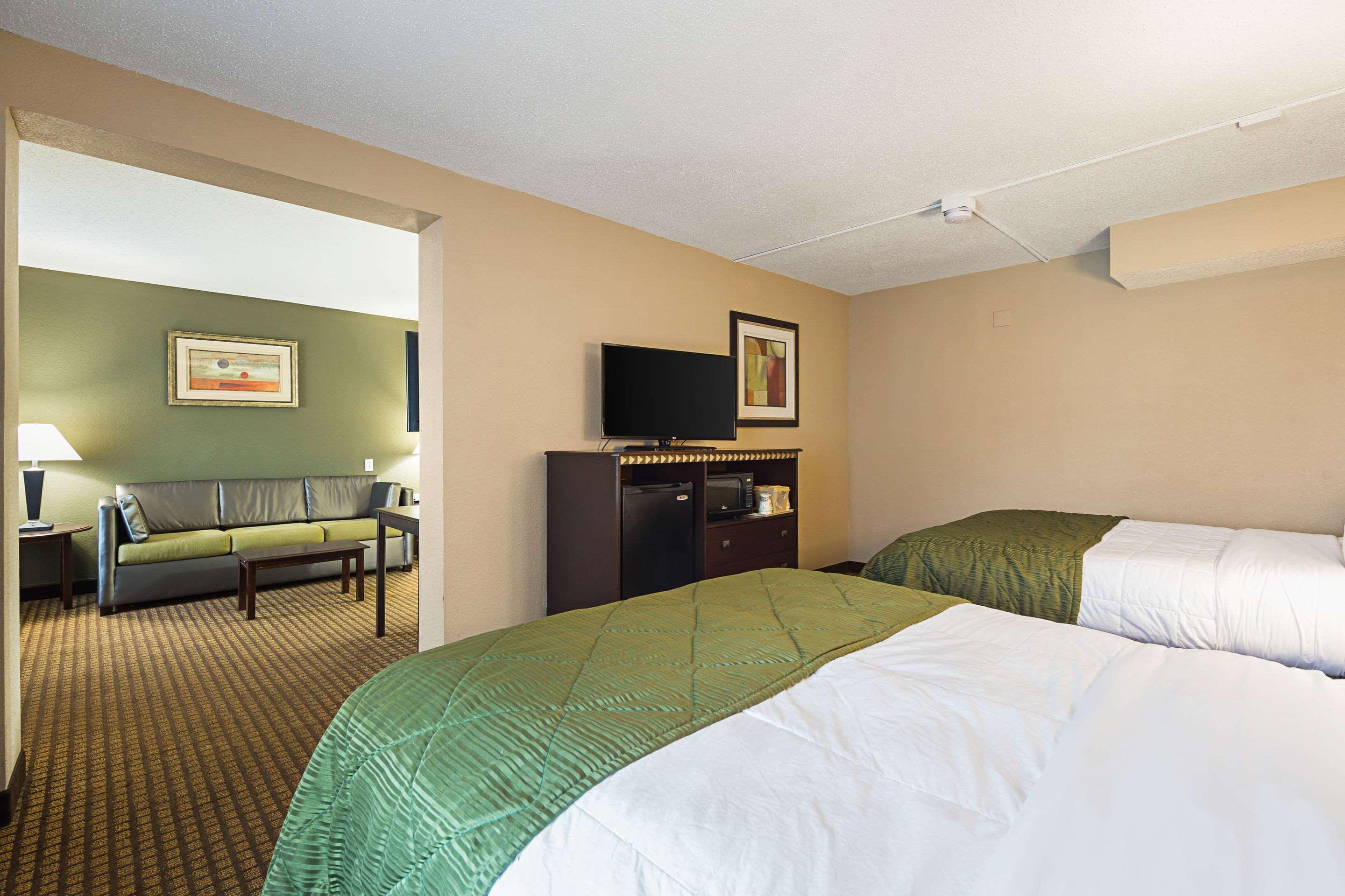 Quality Inn & Suites Greenville - Haywood Mall Eksteriør bilde
