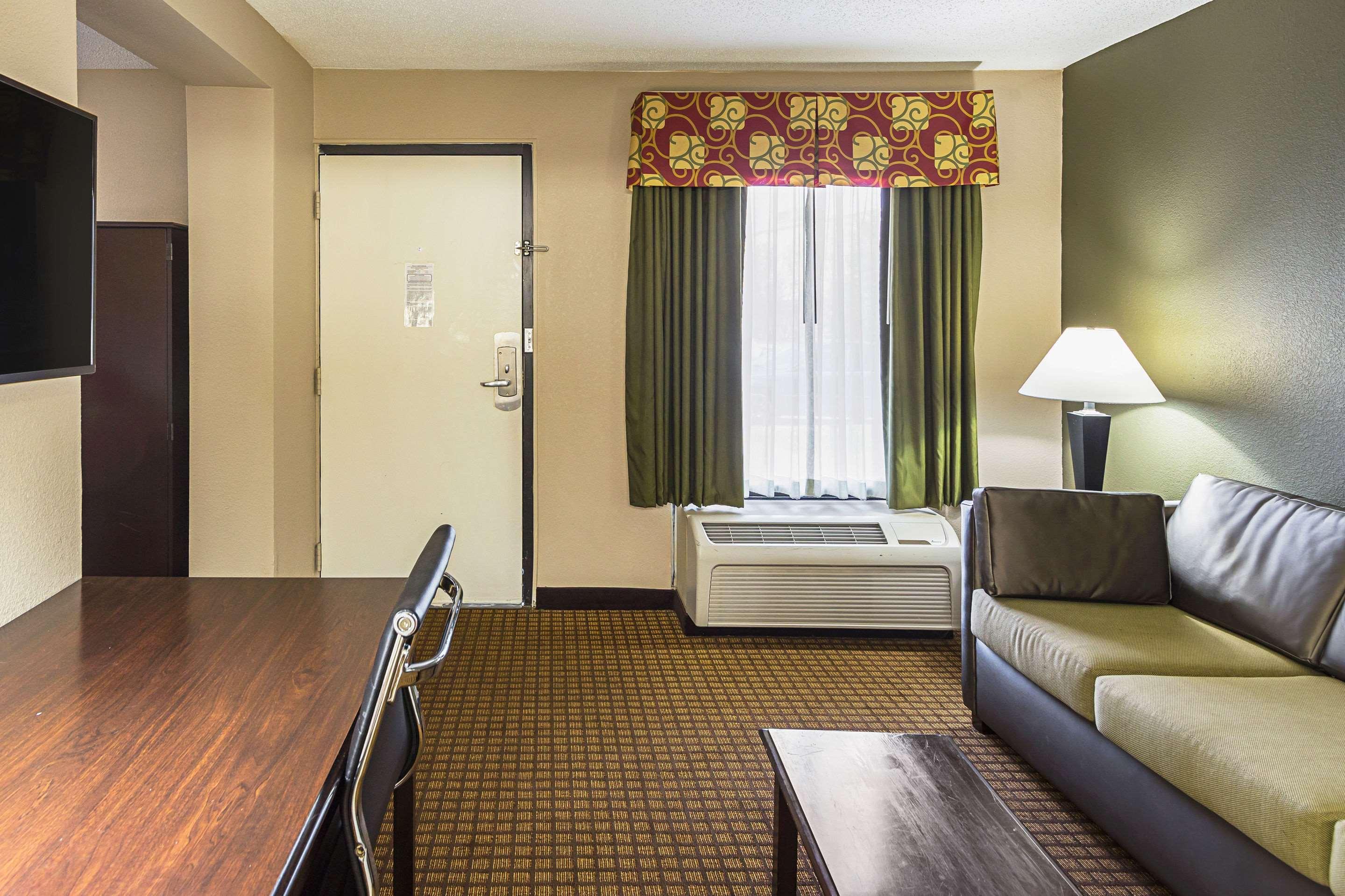 Quality Inn & Suites Greenville - Haywood Mall Eksteriør bilde