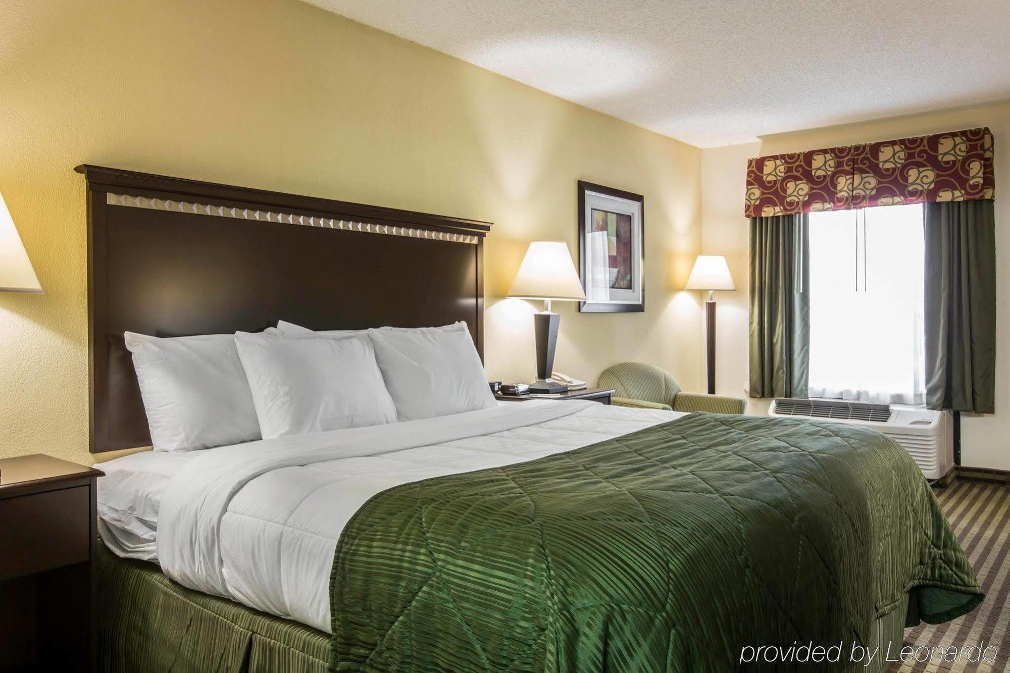 Quality Inn & Suites Greenville - Haywood Mall Eksteriør bilde