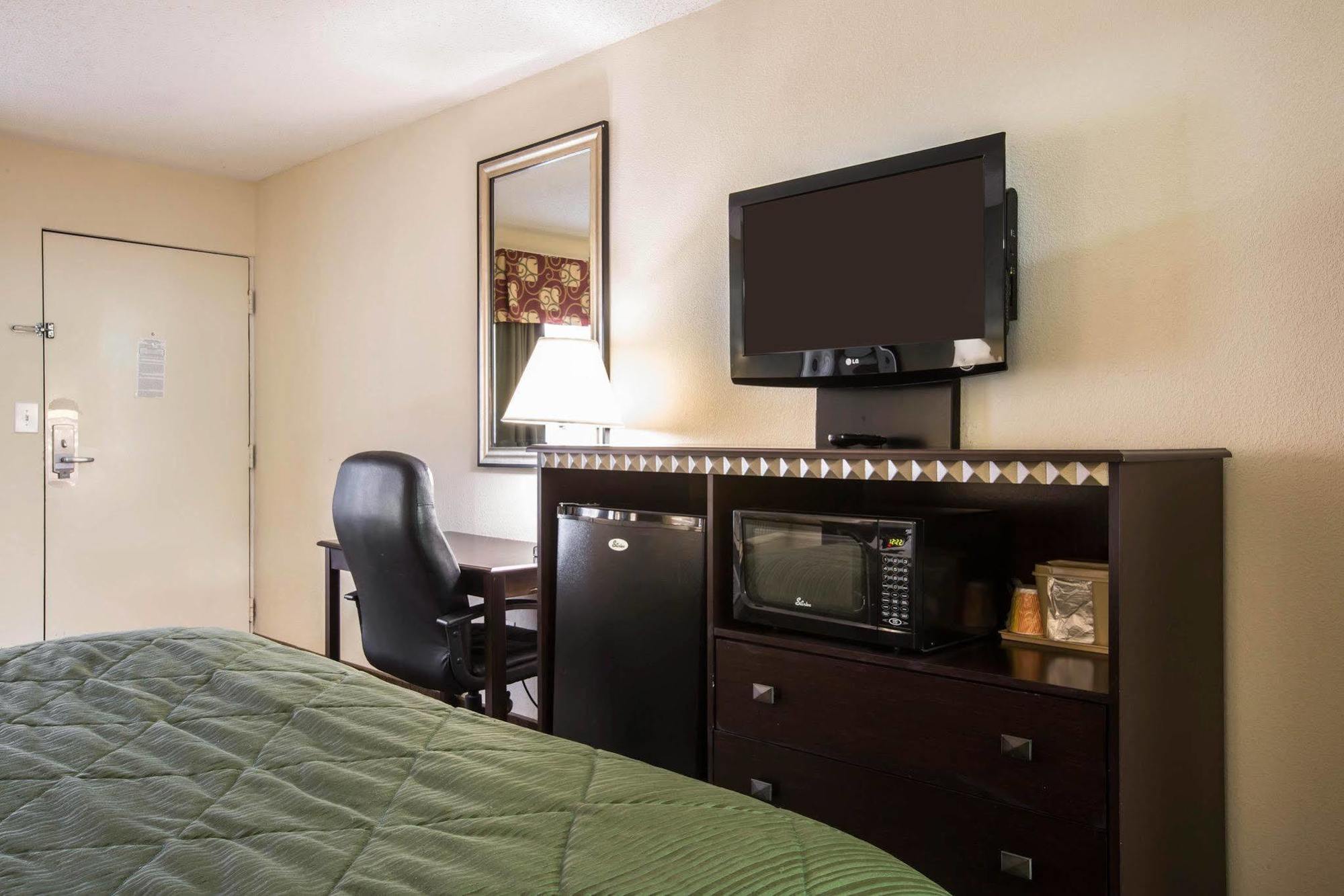 Quality Inn & Suites Greenville - Haywood Mall Eksteriør bilde