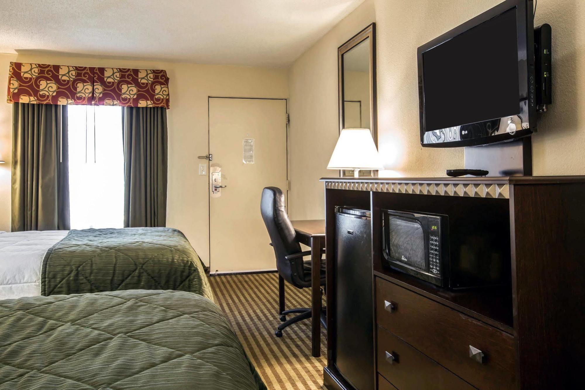 Quality Inn & Suites Greenville - Haywood Mall Eksteriør bilde
