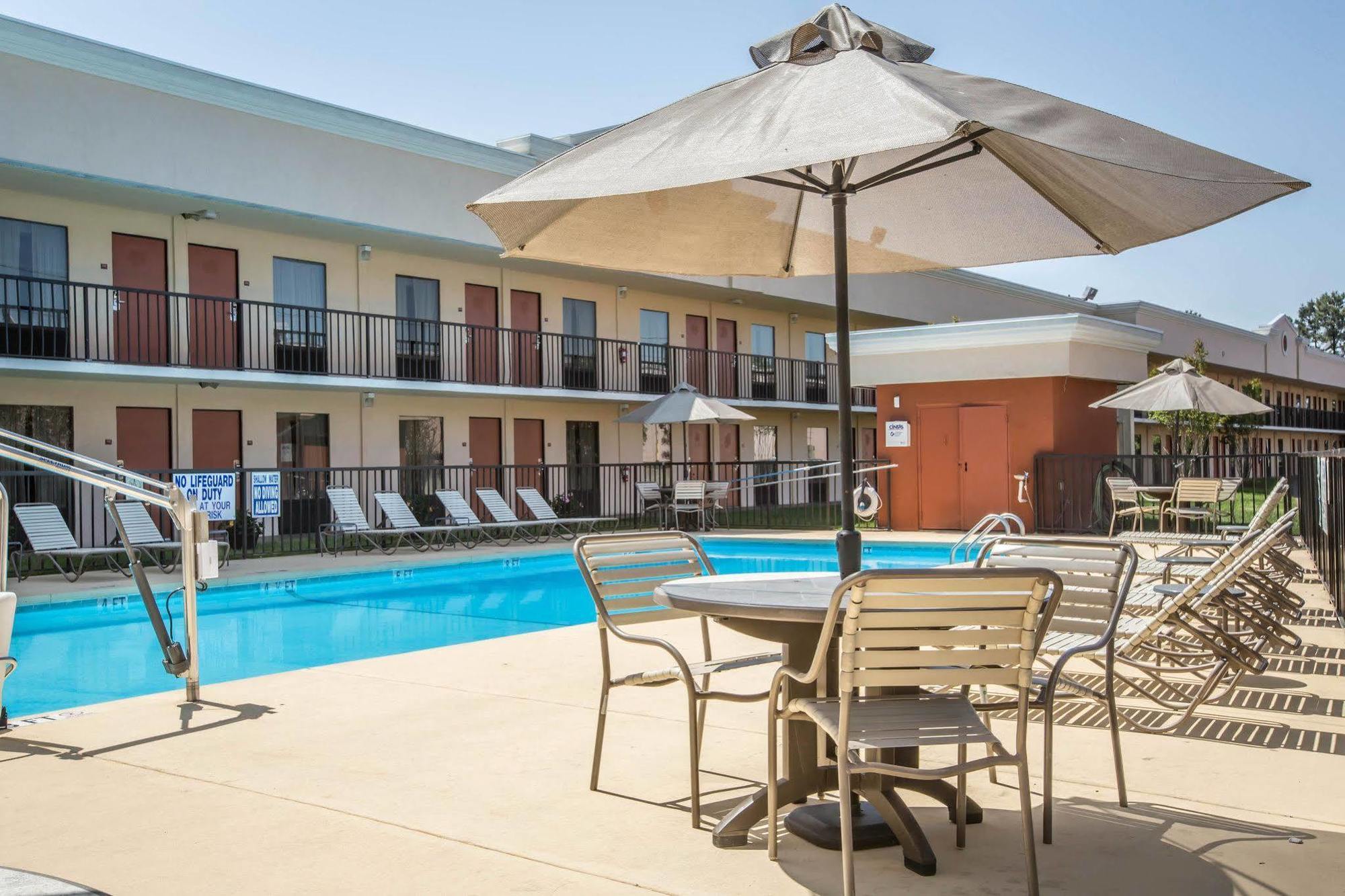 Quality Inn & Suites Greenville - Haywood Mall Eksteriør bilde